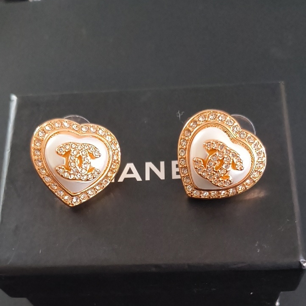 CHANEL Gold and Cream Heart Earrings